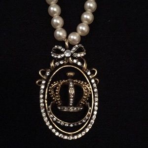 Faux Pearl Necklace with Pendant